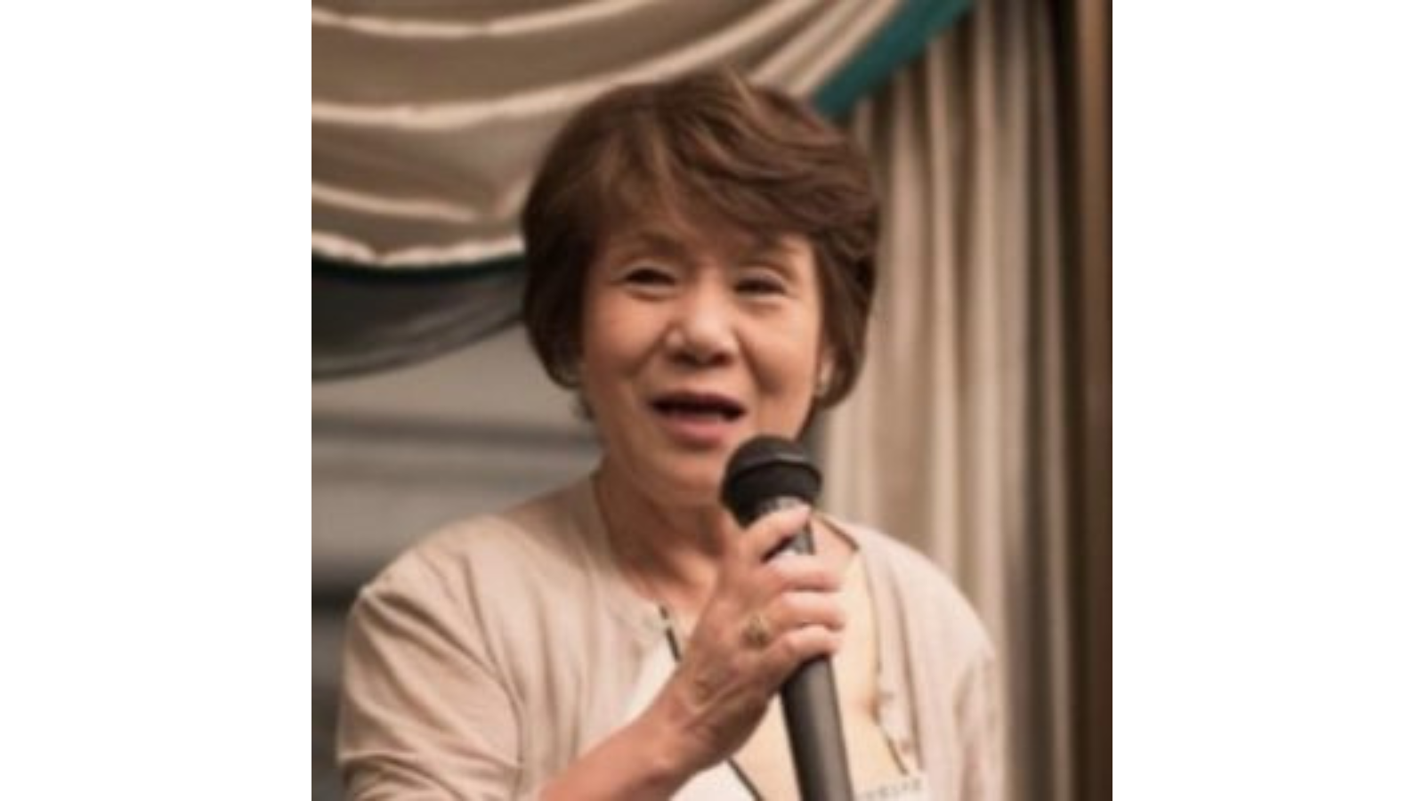株式会社 新橋玉木屋
9代目  田卷 章子 創業236年